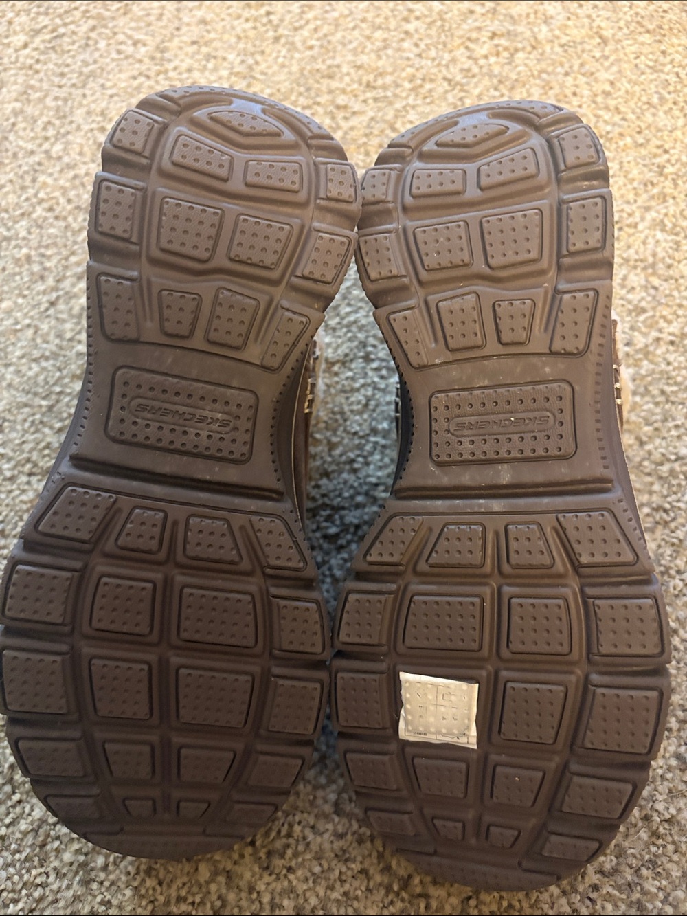 Women’s Skechers Brown Sherpa-Lined Slip-On Boots - Picture 5 of 9